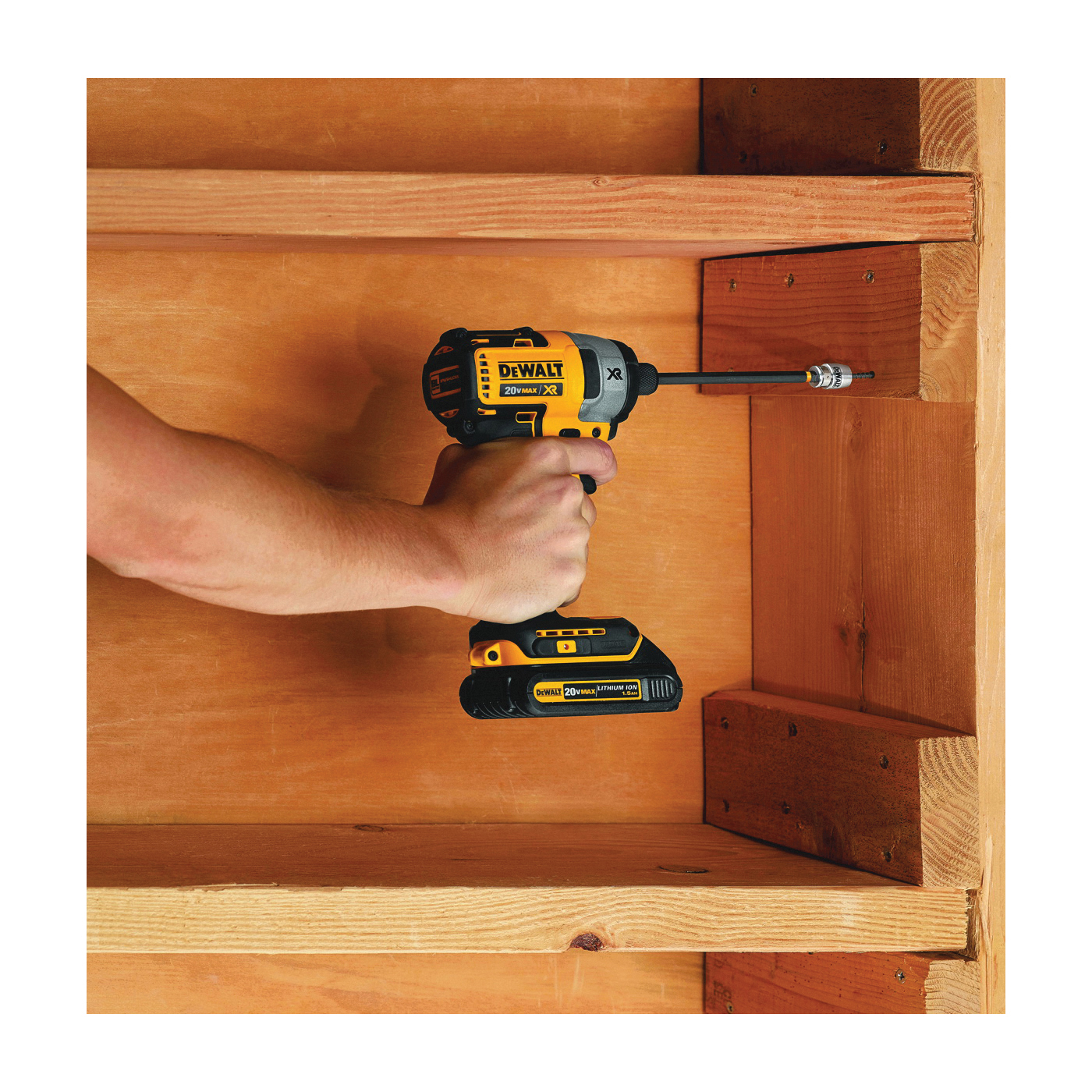 DWA2SLVIR Magnetic Screwlock Sleeve, 2 in L, Steel