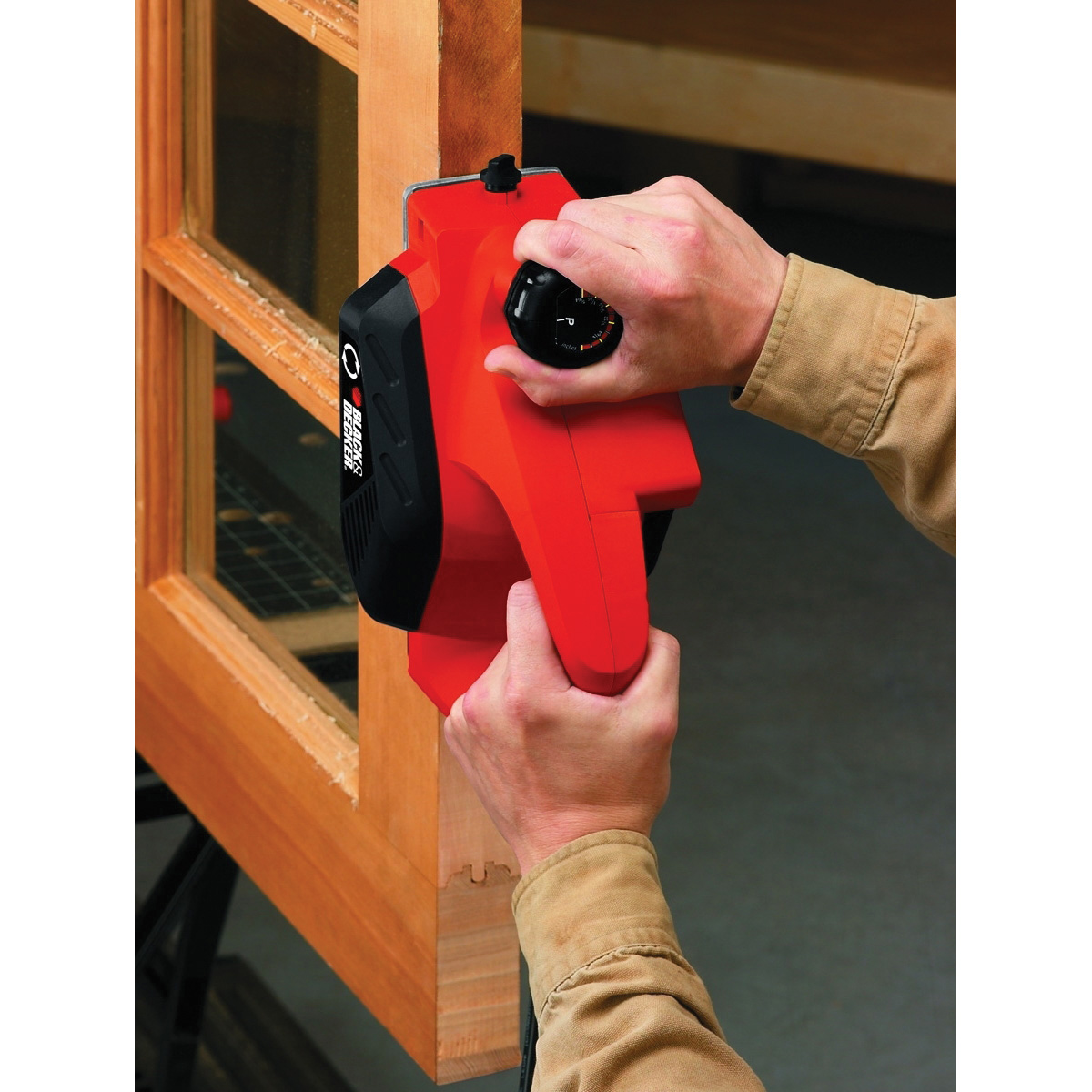 Black+Decker 7698K Planer, 5.2 A, 3-1/4 in Blade, 5/64 in D Planning, Button Control