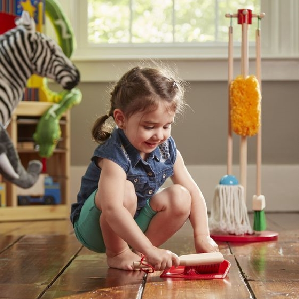 Melissa & Doug 8600 Let's Play House Dust/Sweep/Mop Play Set, 3 to 6 years, Wood
