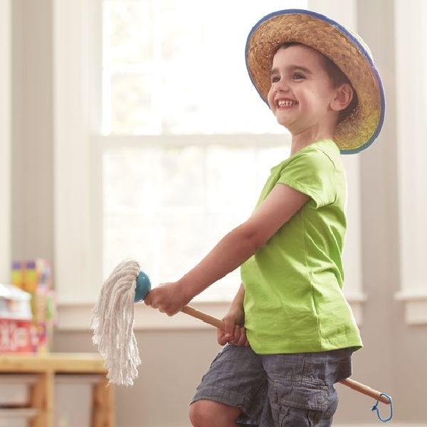Melissa & Doug 8600 Let's Play House Dust/Sweep/Mop Play Set, 3 to 6 years, Wood