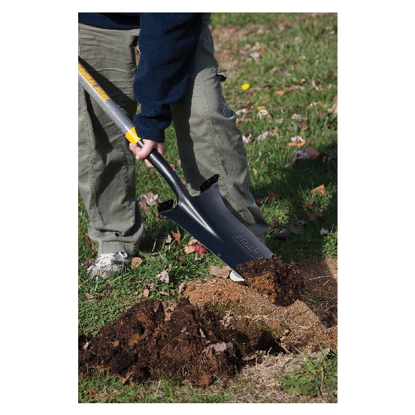 True Temper 2540700 Drain Spade, 4-3/4 in W Blade, Steel Blade, Hardwood Handle, D-Grip Handle, 24 in L Handle