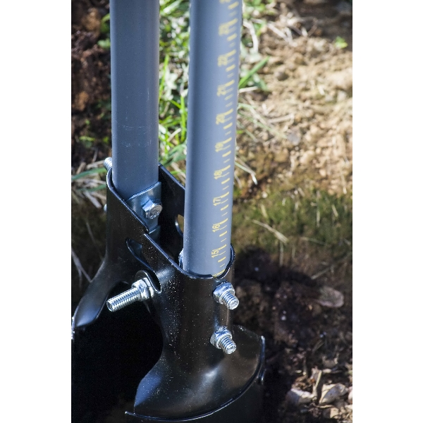 True Temper 2704200 Post Hole Digger with Ruler, 9 x 4-3/4 in Blade, Steel Blade, Fiberglass Handle, 58-1/2 in OAL - 4