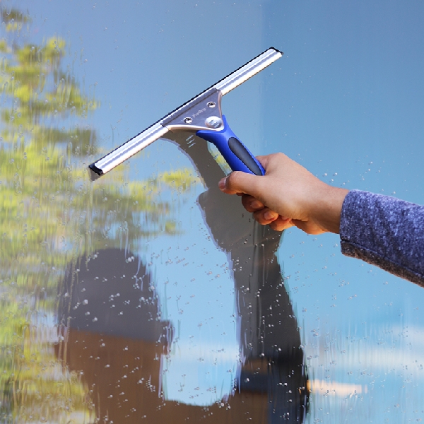 Ettore ProGrip Series 60018 Window Squeegee, 18 in Blade, Silicone Rubber Blade