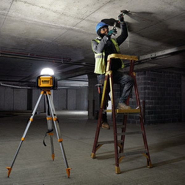 DEWALT DCL074 Cordless Work Light, 20 V, LED Lamp, 5000 Lumens, Black/Yellow