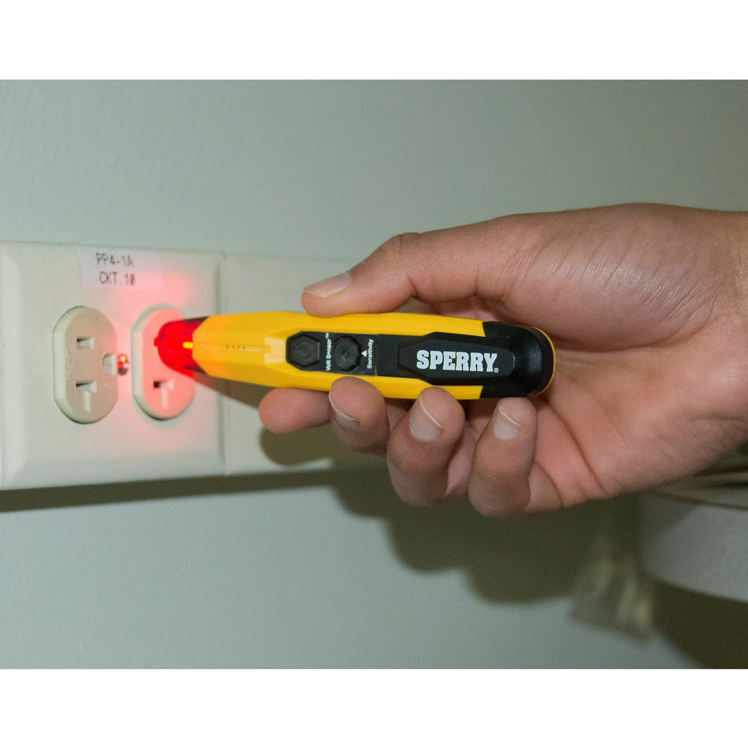 Sperry Instruments VD6509 Detector with Flashlight, LED Display, Functions: AC Voltage, Yellow
