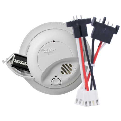 First Alert 1039809 Smoke Alarm, 120 V, Ionization Sensor, 85 dB, Alarm: Audible, White