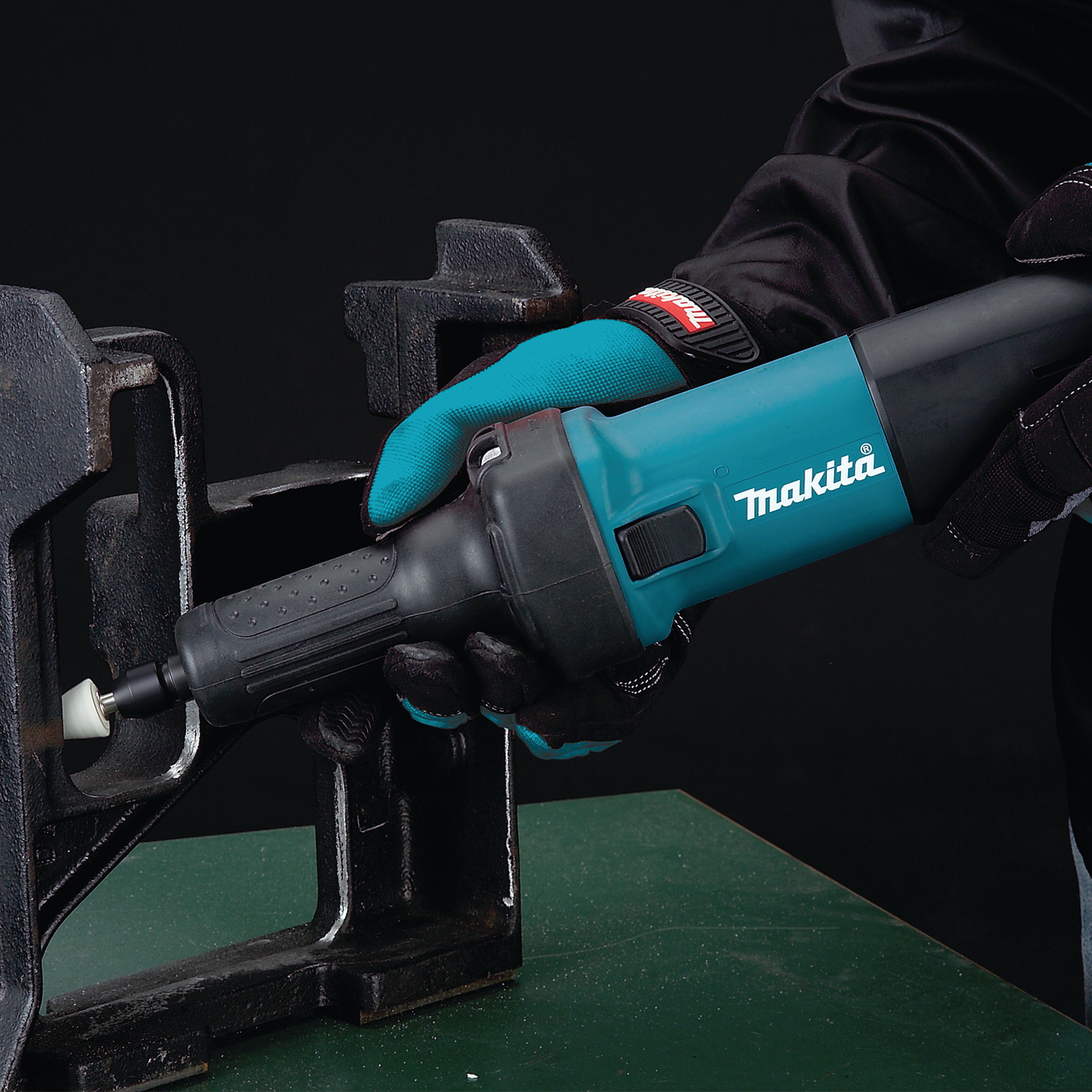 Makita GD0601 Corded Die Grinder with AC/DC Switch, 110 V, 3.5 A, 400 W, 1-1/2 in Dia Wheel, 25,000 rpm Speed - 2