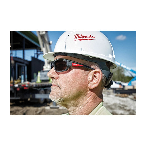 Milwaukee 48-73-2025 Performance Safety Glasses, Unisex, Anti-Fog, Scratch-Resistant Lens, Polycarbonate Lens - 3
