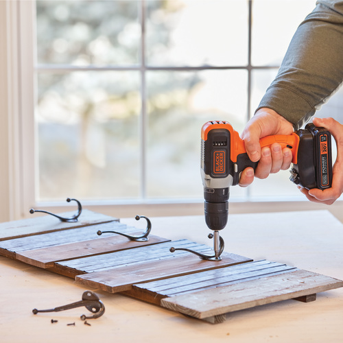 Black+Decker BCD702C1 Drill/Driver, Battery Included, 20 V, 3/8 in Chuck, Keyless Chuck