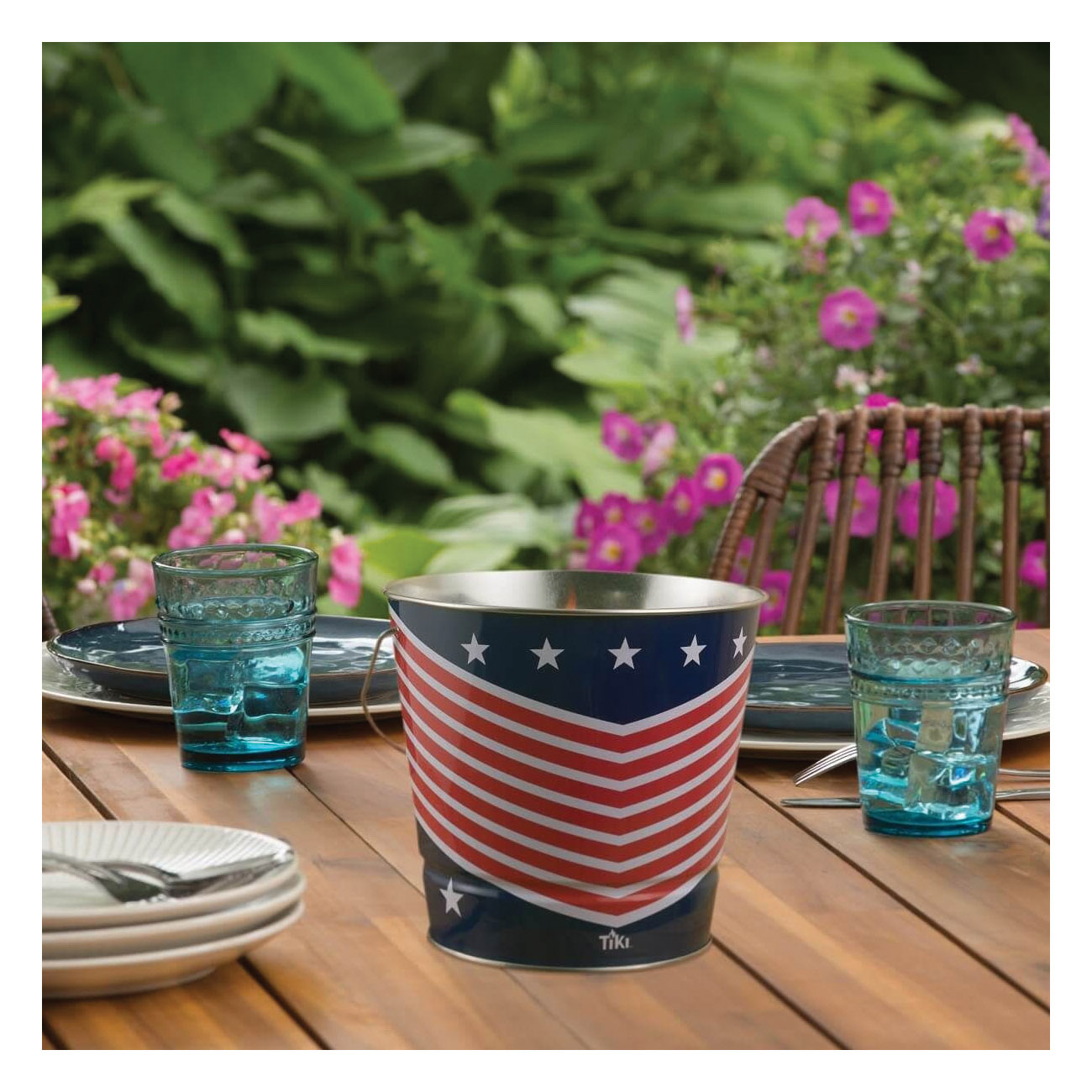 Tiki BiteFighter 1418104 Citronella Wax Bucket Candle, 35 hr Burn Time, 17 oz
