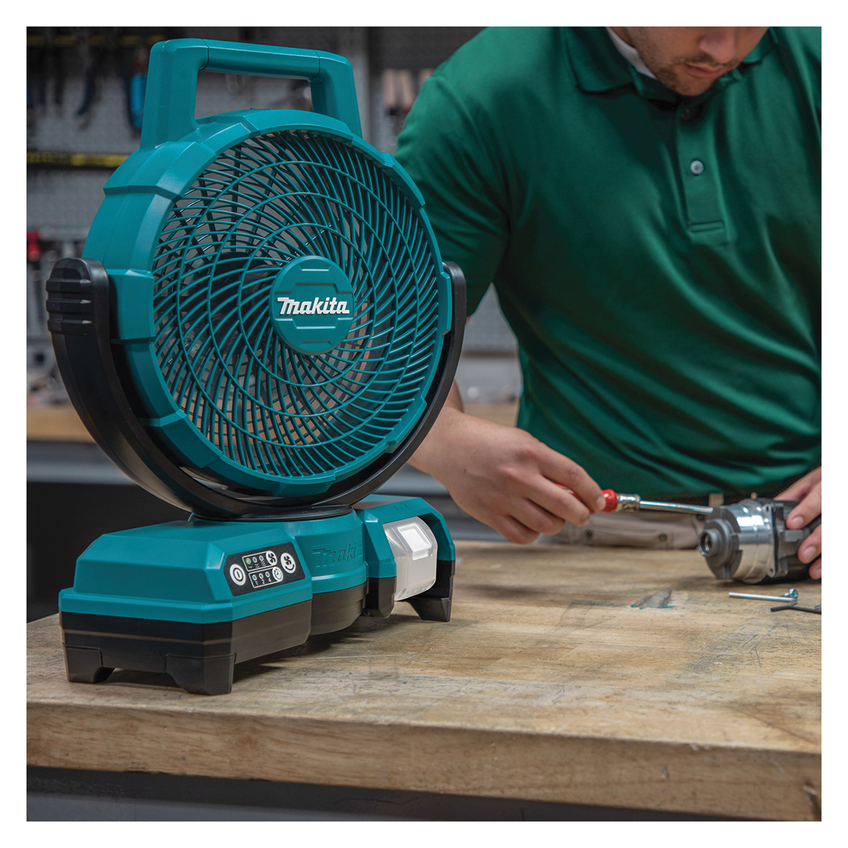 Makita DCF203Z Fan, Tool Only, 18 V, 290 cfm Air, 3-Speed, Includes: TE00000170 AC Adapter