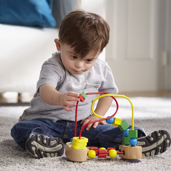 Melissa & Doug 3042 First Bead Maze, 1 year and Up, Plastic/Wood, Multi-Color