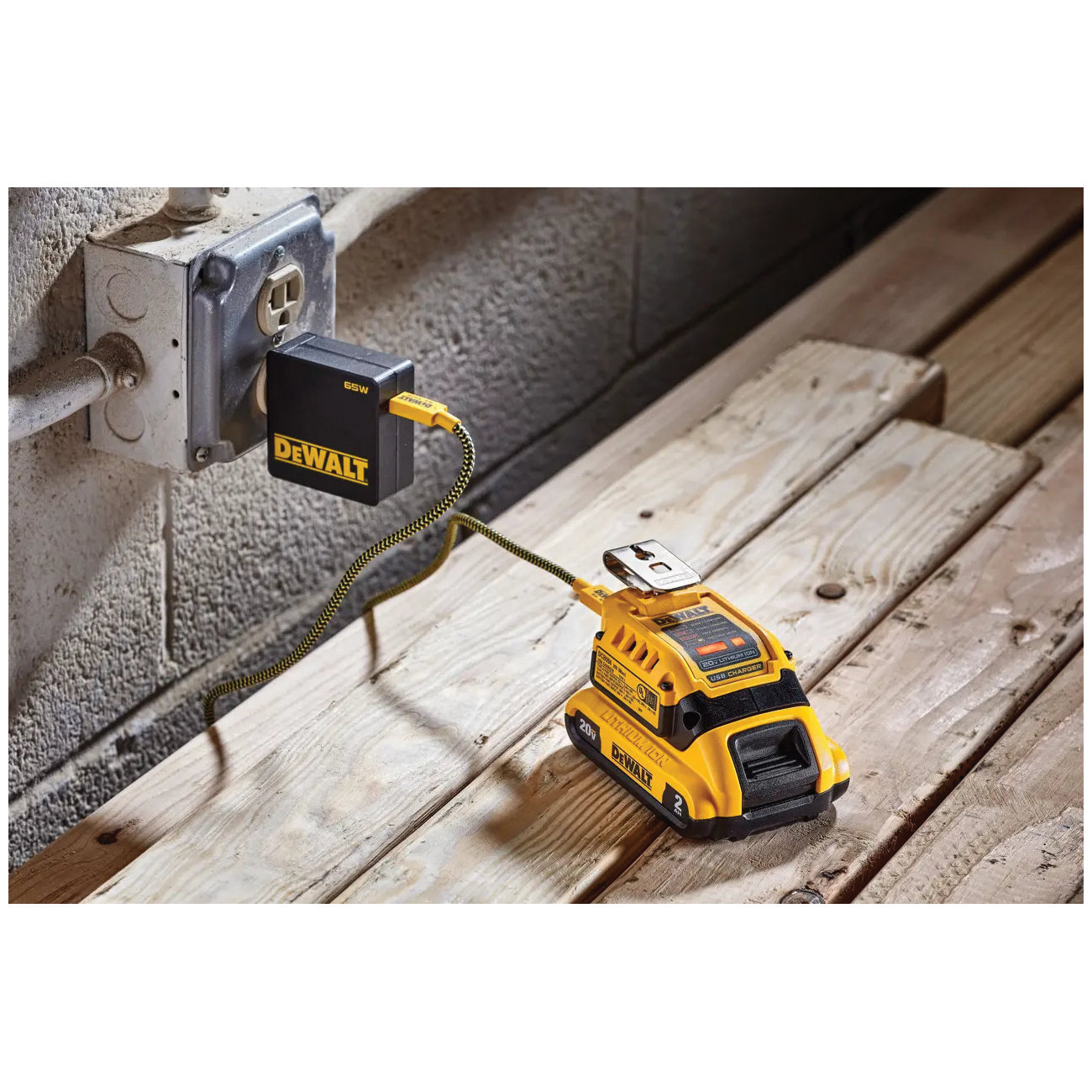 DEWALT 20V MAX/FLEXVOLT DCB094K USB Charging Kit, 20 V, Battery Included: No - 4
