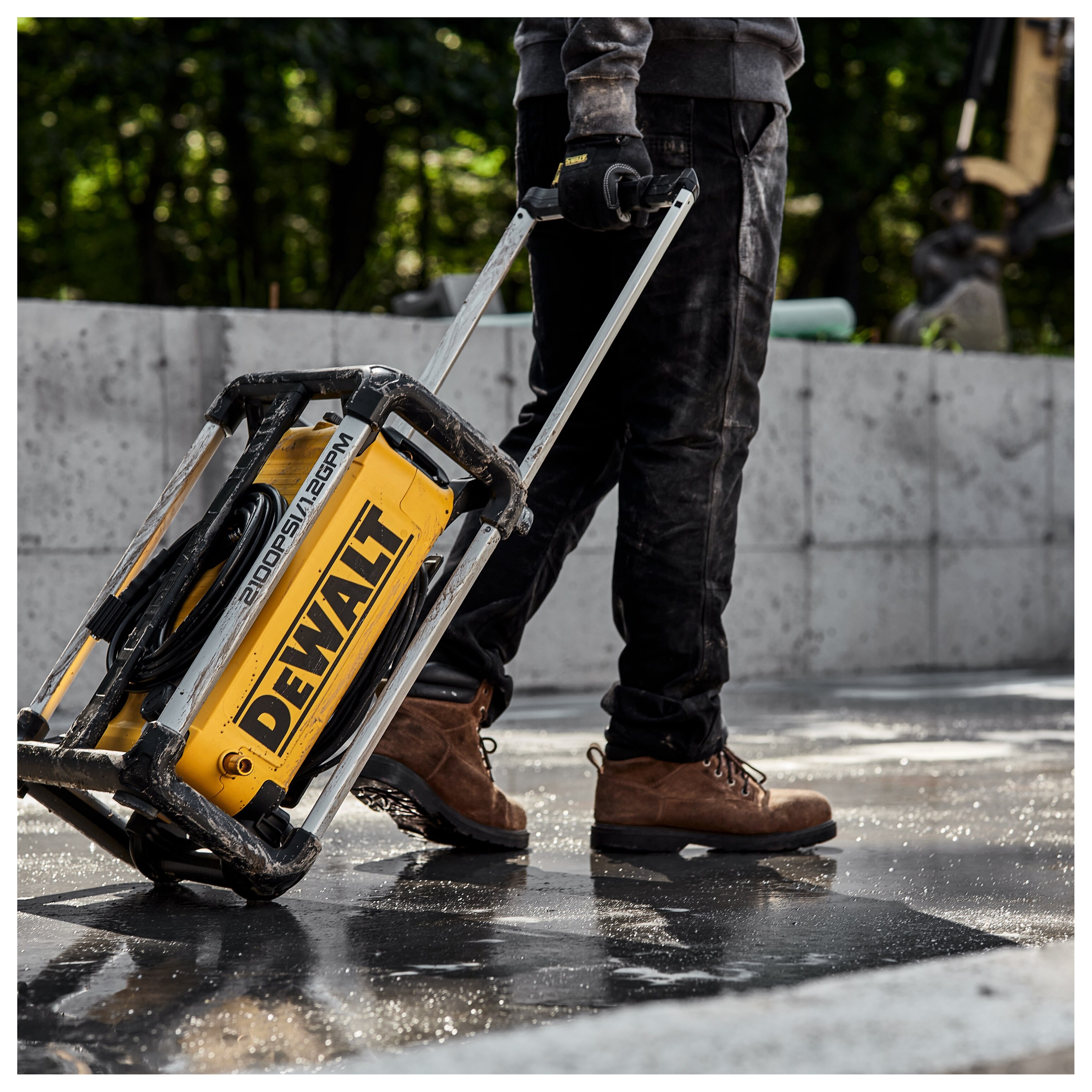 DEWALT DWPW2100 Electric Cold Water Pressure Washer, 13 A, Axial Cam Pump, 2100 psi Operating, 1.2 gpm, Turbo Nozzle - 4