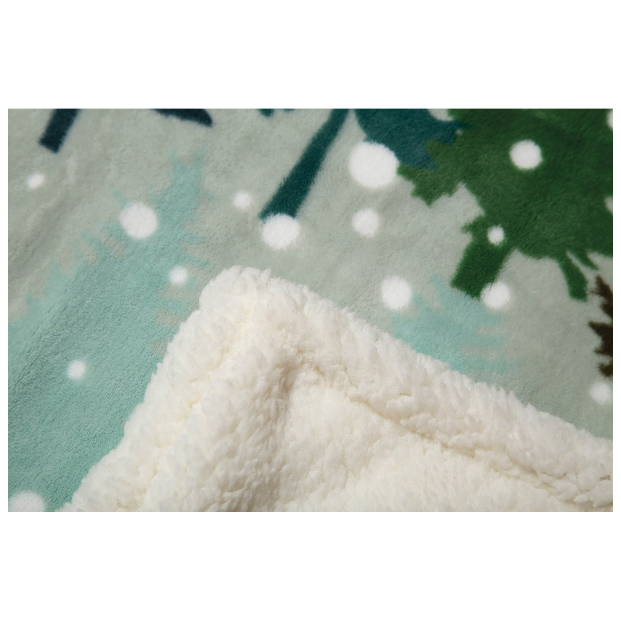 Carstens JP812 Throw Blanket, 54 in L, 68 in W, Snowflake Pattern, Polyester, Green - 4