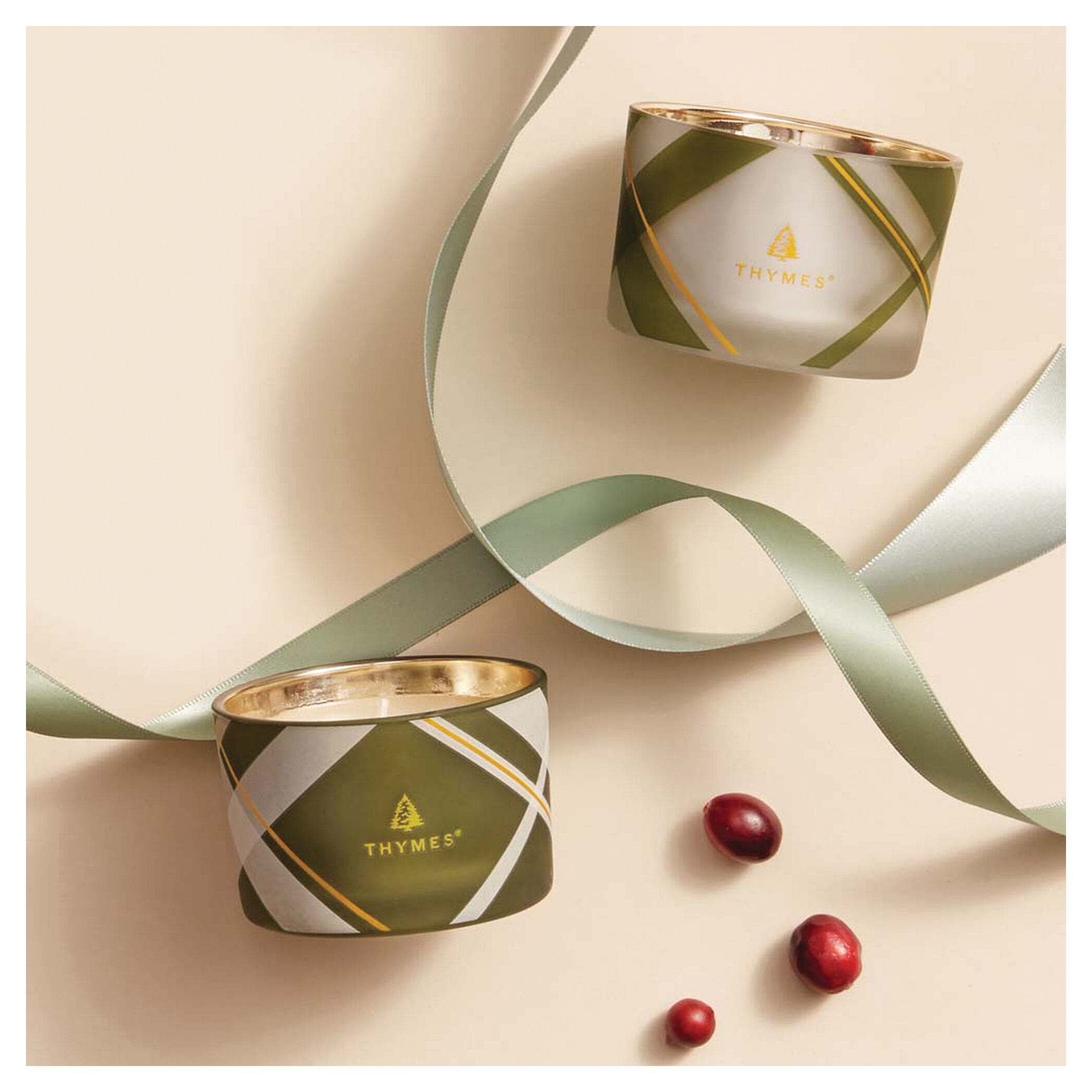 Thymes Frasier Fir Plaid Candles Set - Thumbnail 5
