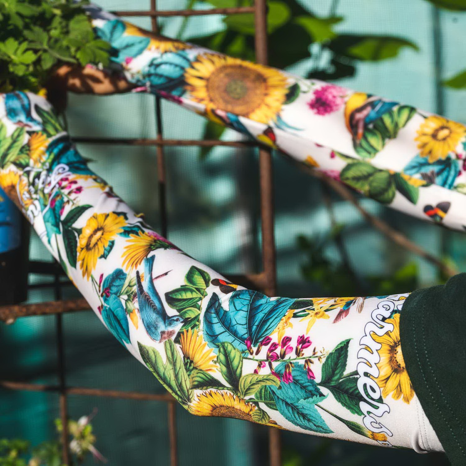 Farmers Defense SLV-GFLW-S/M Farmer's Sleeves, S/M, Polyester/Spandex, Garden Flowers - 3