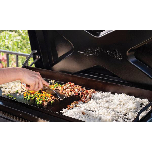 BAC731 by Traeger Grills - Traeger Flat Top Grill Seasoning & Cast