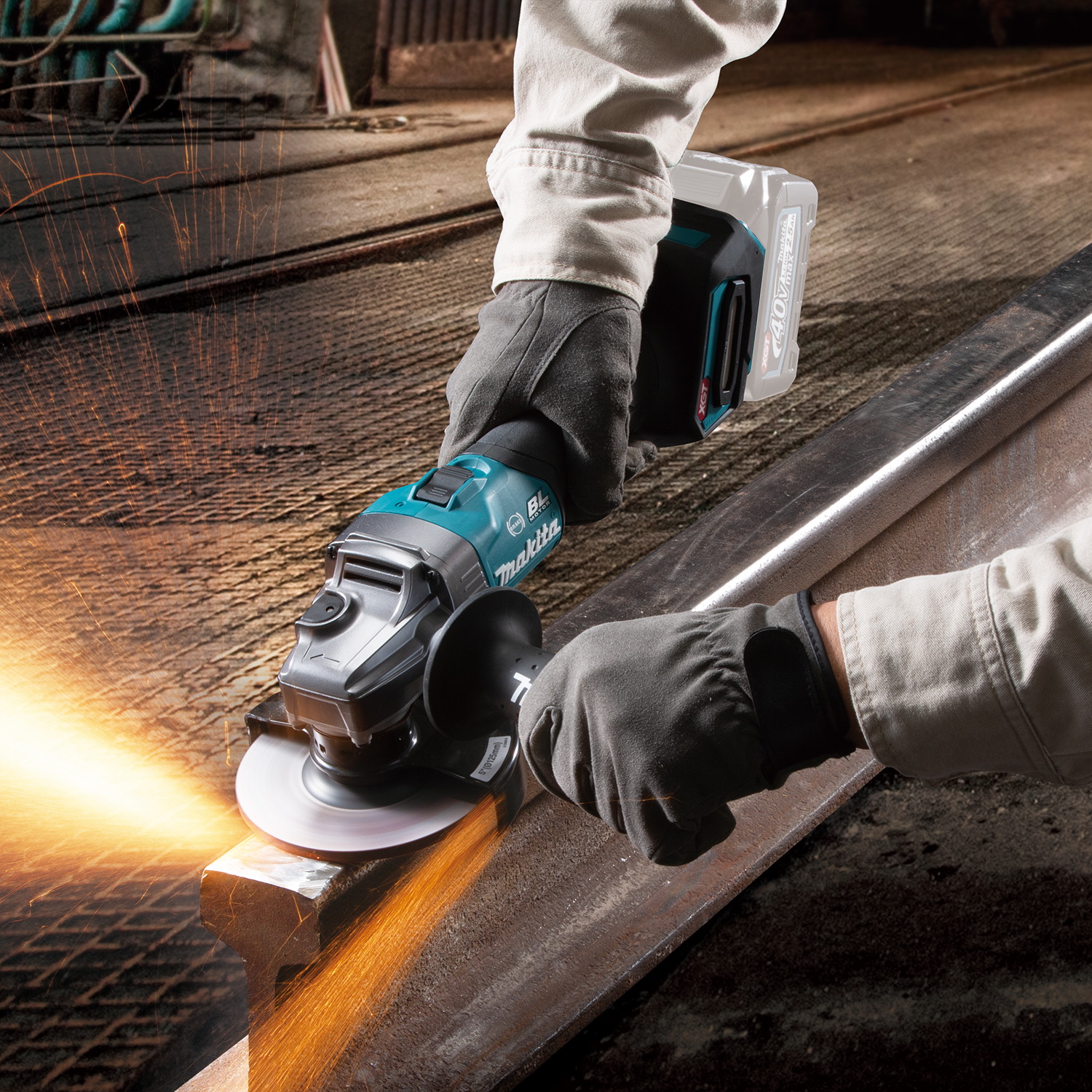 Angle Grinder with Electric Brake, Makita, Tool Only, 40 V, 5/8-11 Spindle, 5 in Dia Wheel, 8500 rpm Speed - 3