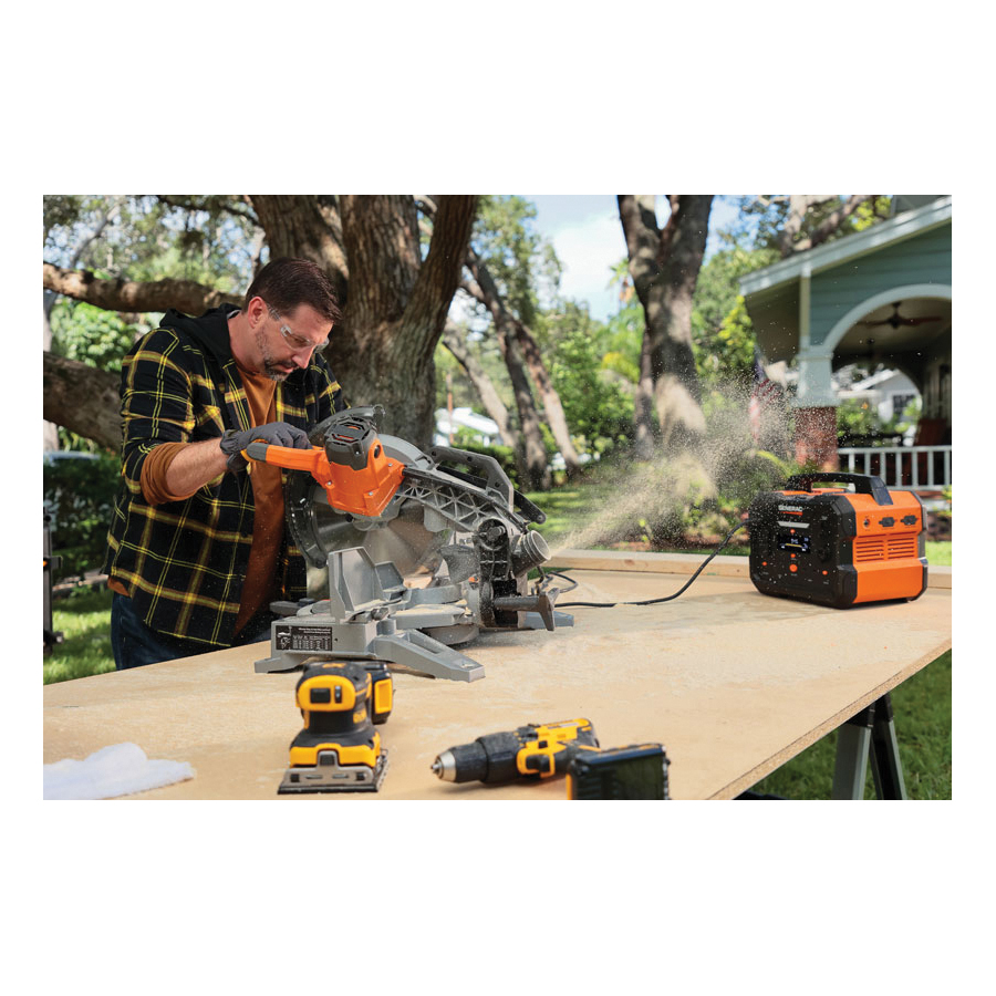 Generac GB1000 Series 8025 Power Station, 13.3 A, 120 VAC, 3200 W Output, Solar - 3