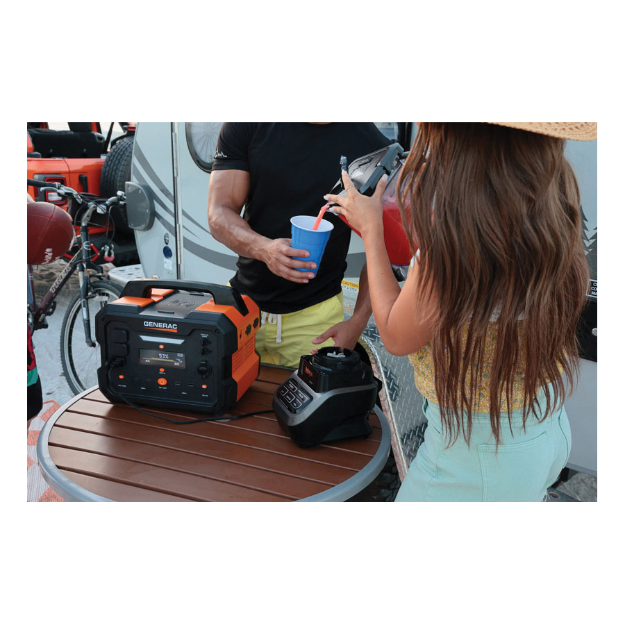 Generac GB1000 Series 8025 Power Station, 13.3 A, 120 VAC, 3200 W Output, Solar - 4