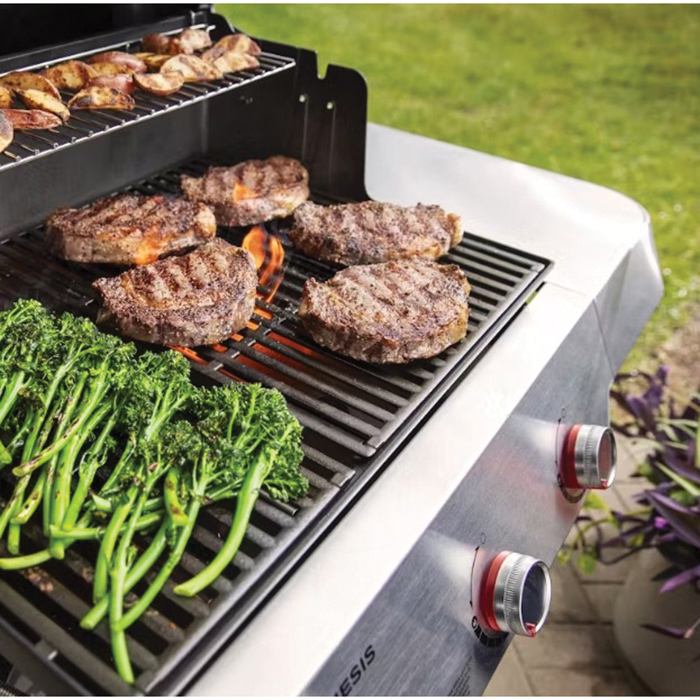 Weber 1500010 Gas Grill, 39,000 Btu, Liquid Propane, 3-Burner, 513 sq-in Primary Cooking Surface, Black - 5
