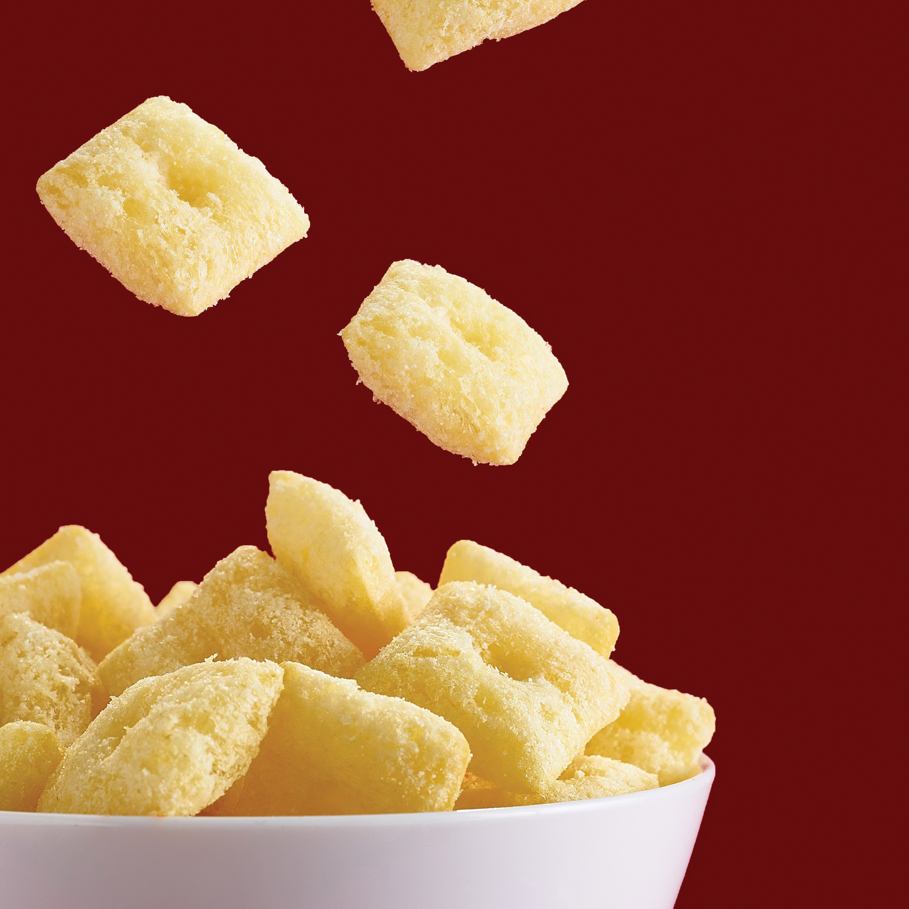 Cheez-It Puff'd 1000425 Cheesy Baked Snack, White Cheddar, 3 oz Pouch - 3