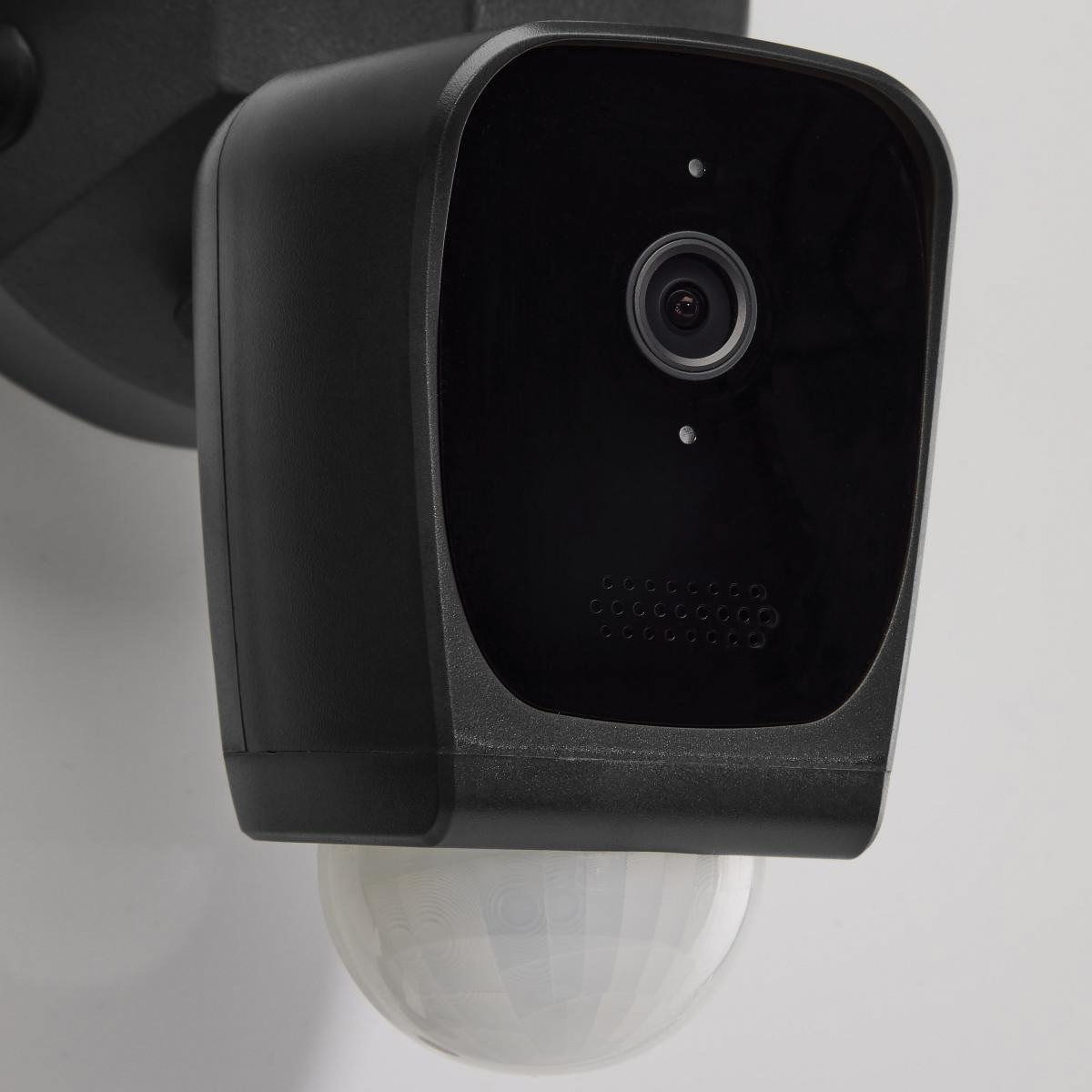 Security Camera with Light, Satco, 150 deg View, 1080p Resolution, 1900 Lumens, 3000 Kelvin, Black - 4