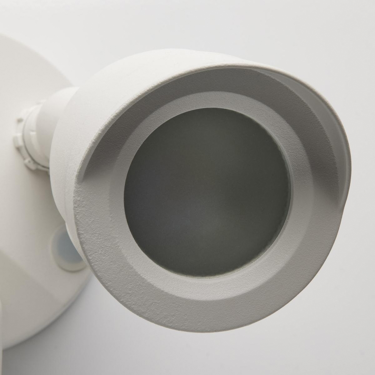 Satco Bullet Series 65-900 Security Camera with Light, 150 deg View, 1080 pixel Resolution, Motion Image Sensor, White