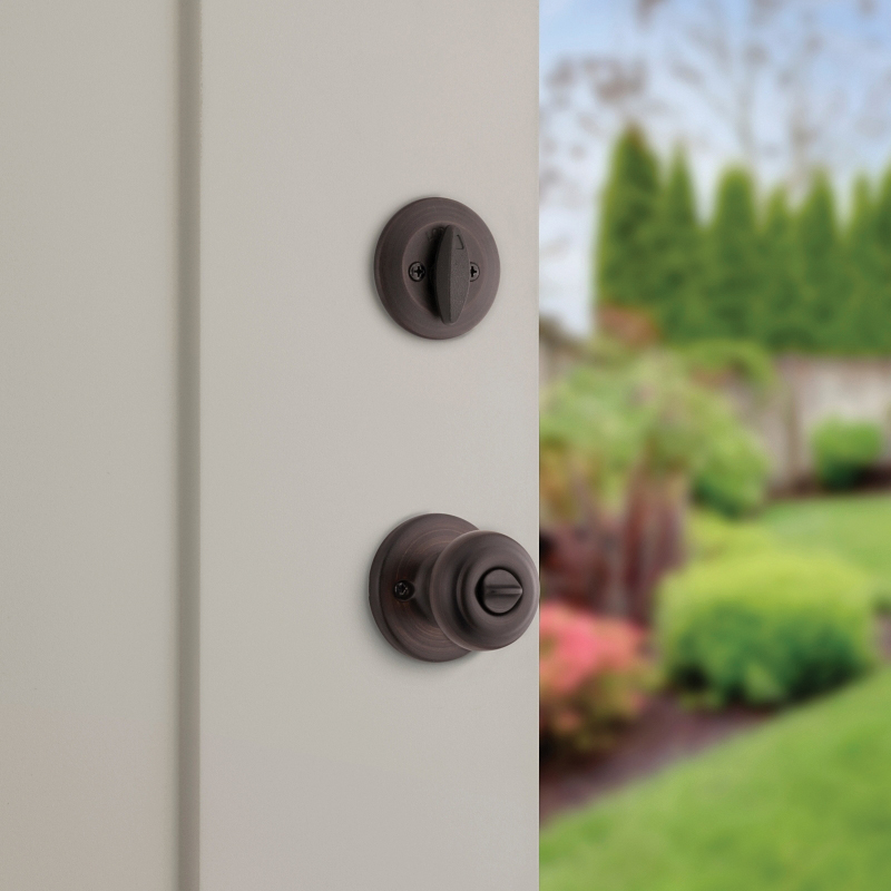 Kwikset 96900-421 Entry Knob and Single Cylinder Deadbolt, Classic, Colonial, Traditional Design, Venetian Bronze