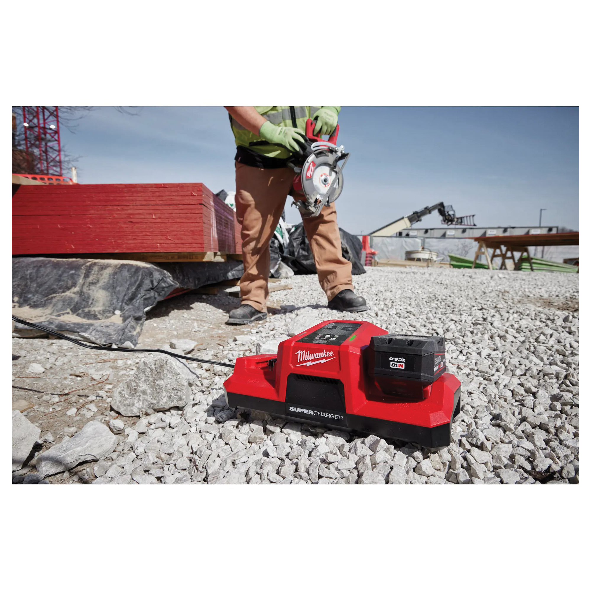Milwaukee M18 48-59-1815 Dual Bay Simultaneous Super Charger, 120 V, 15 min Charge