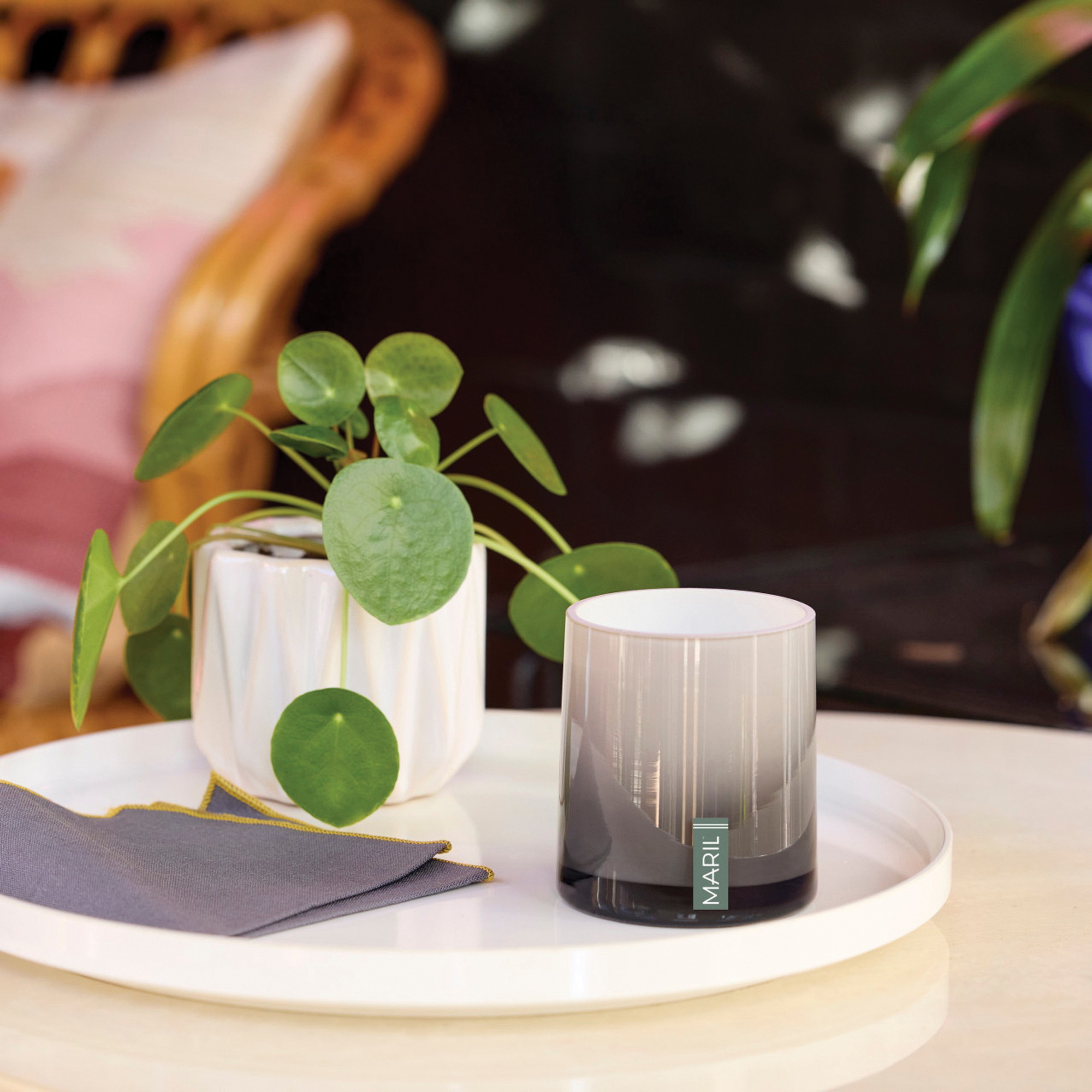DEMDACO Fresh Cut Flowers Candle - Thumbnail 4