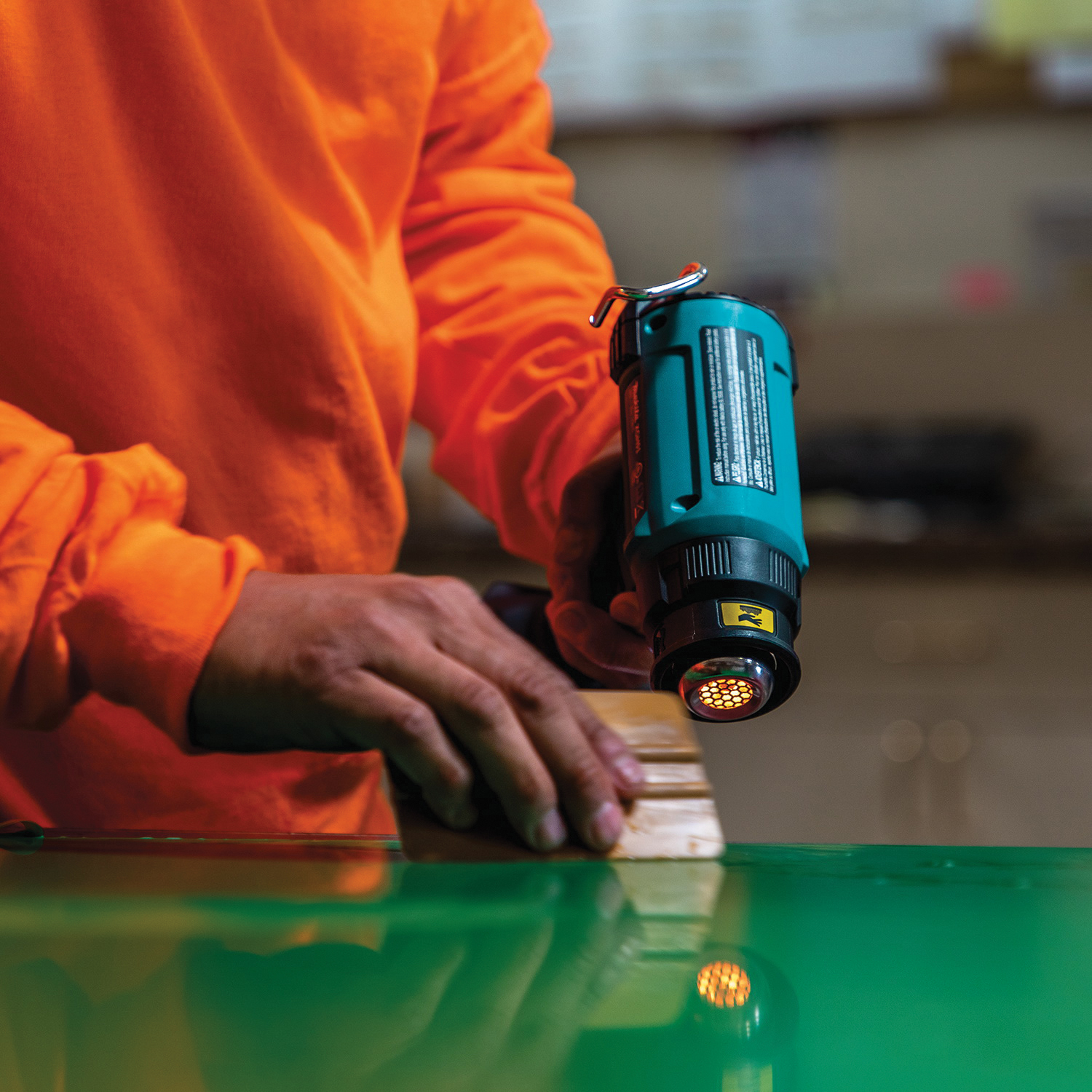 Cordless Heat Gun, Makita, 18 V, 6 Ah, 7.1 cfm Air, Temperature Settings: 1, 1022 deg F, Tool Only - 5
