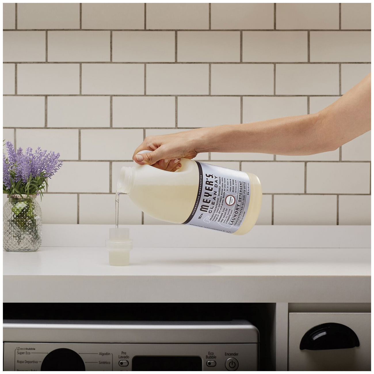 Mrs. Meyer's Clean Day 70112 Laundry Detergent, 64 fl-oz Bottle, Liquid, Honeysuckle - 3