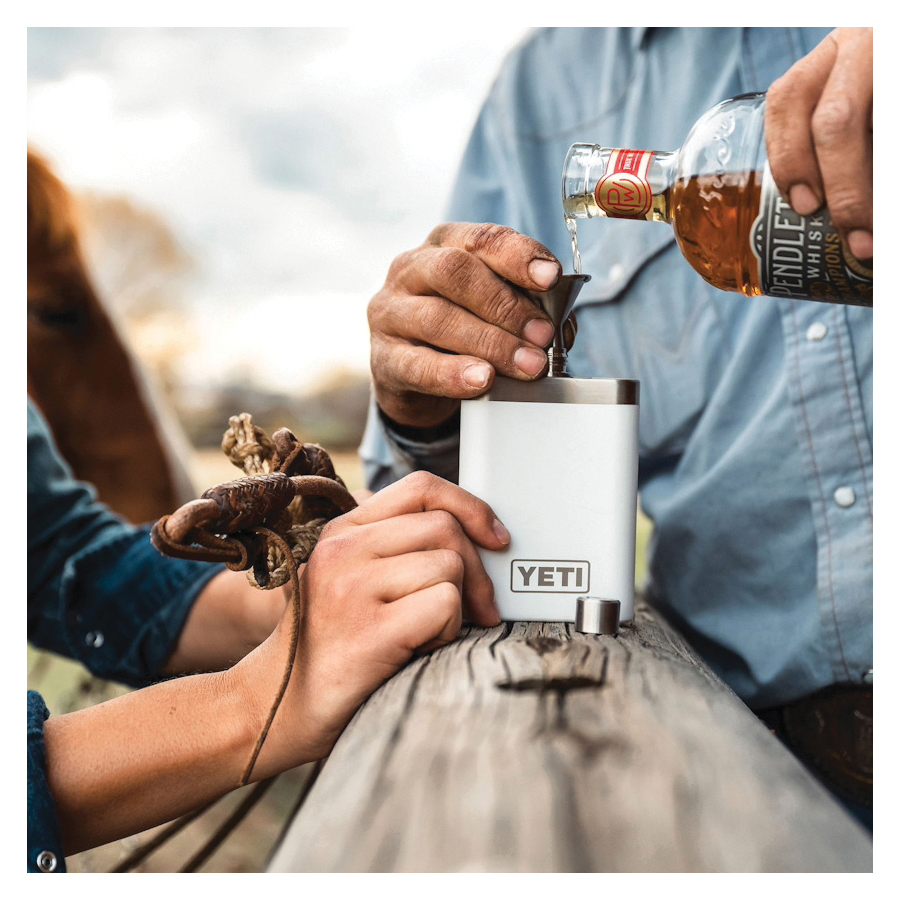 Yeti 21071504290 Flask, Stainless Steel, Navy - 1