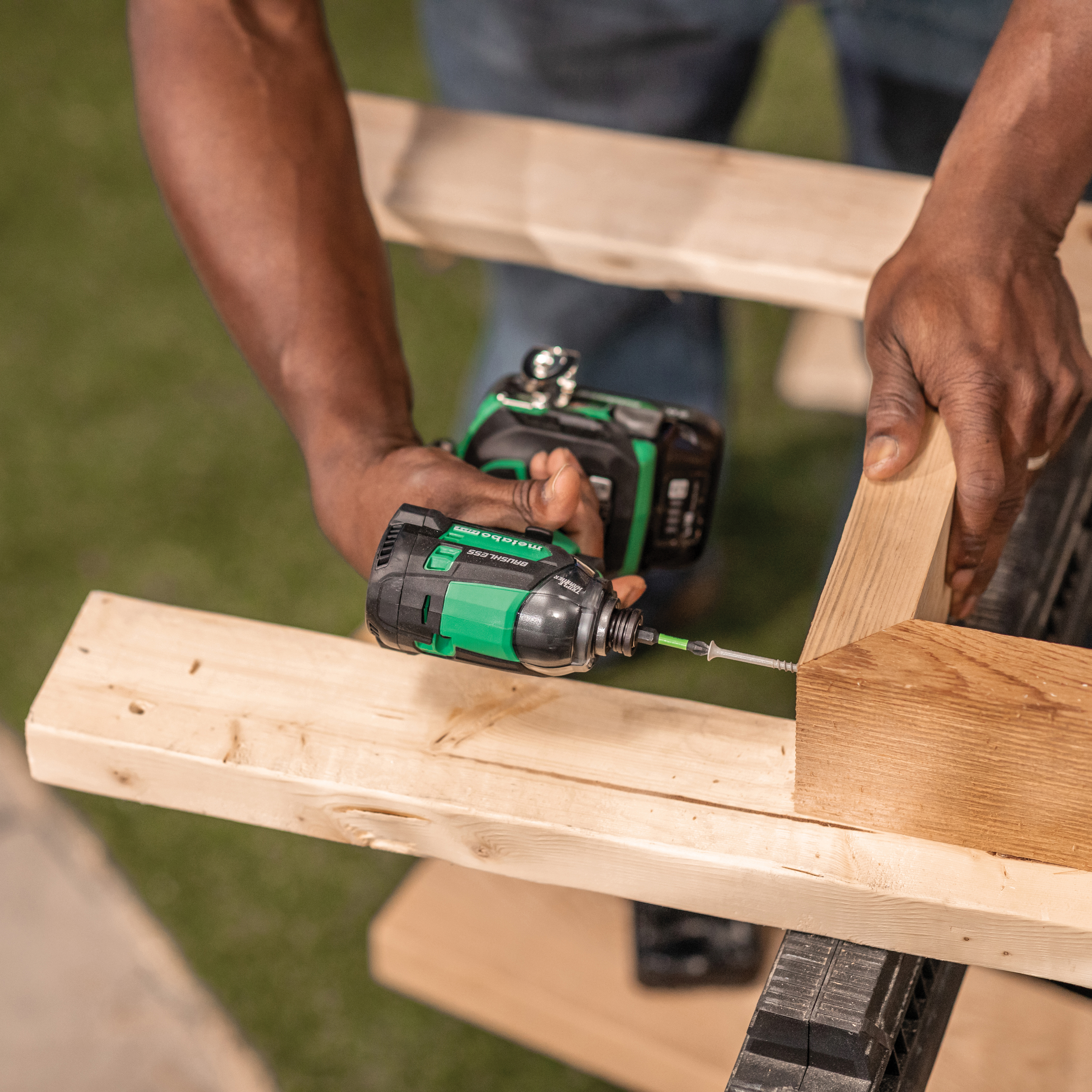 Metabo HPT Pro Bundle Series KNR83A5S Framing Nailer with Bonus Impact Driver Kit - 5