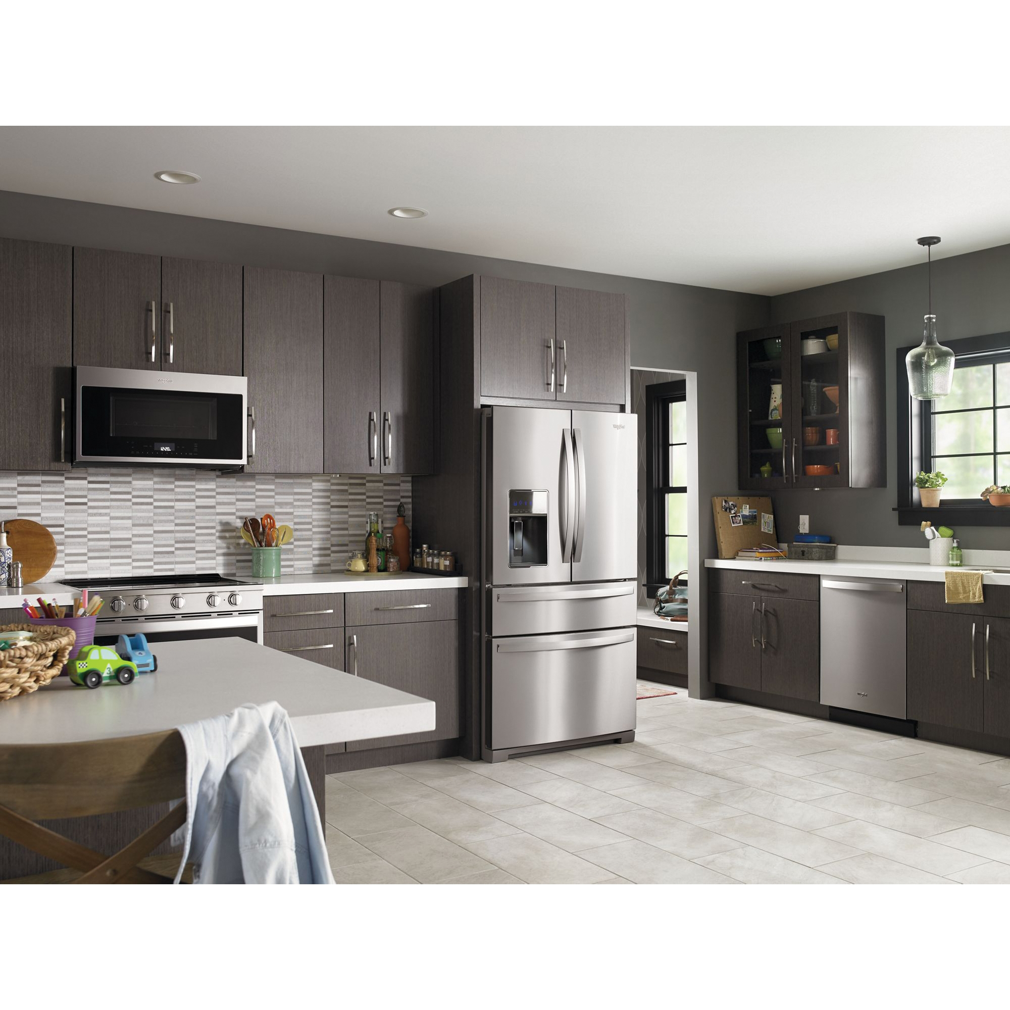 Whirlpool WRX986SIHZ French Door Refrigerator, 26.2 cu-ft Overall, 18.4 cu-ft Refrigerator, 7.8 cu-ft Freezer, 4-Door