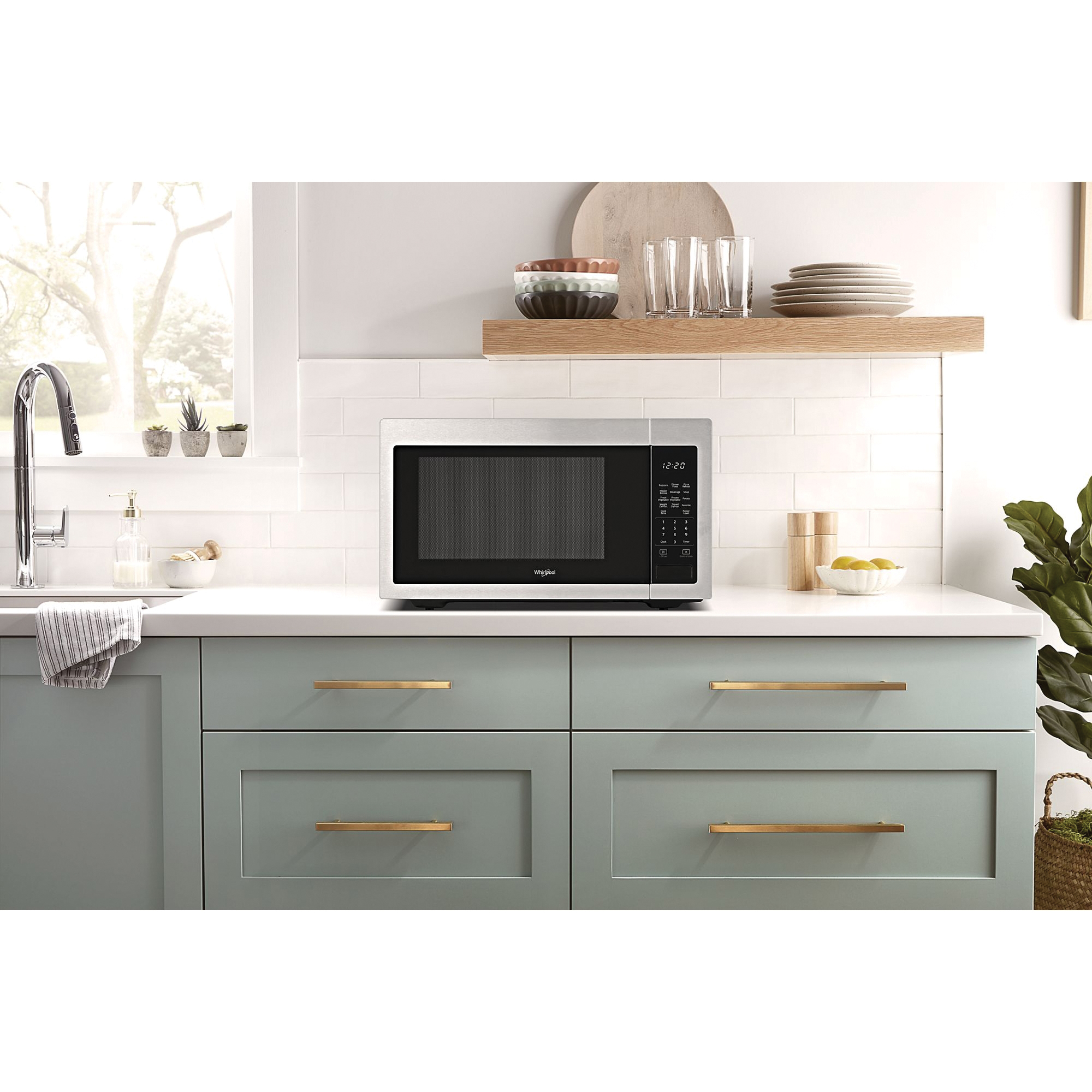 Whirlpool WMC30516HZ Countertop Microwave, 1.6 cu-ft, 1200 W, Fingerprint-Resistant Stainless Steel