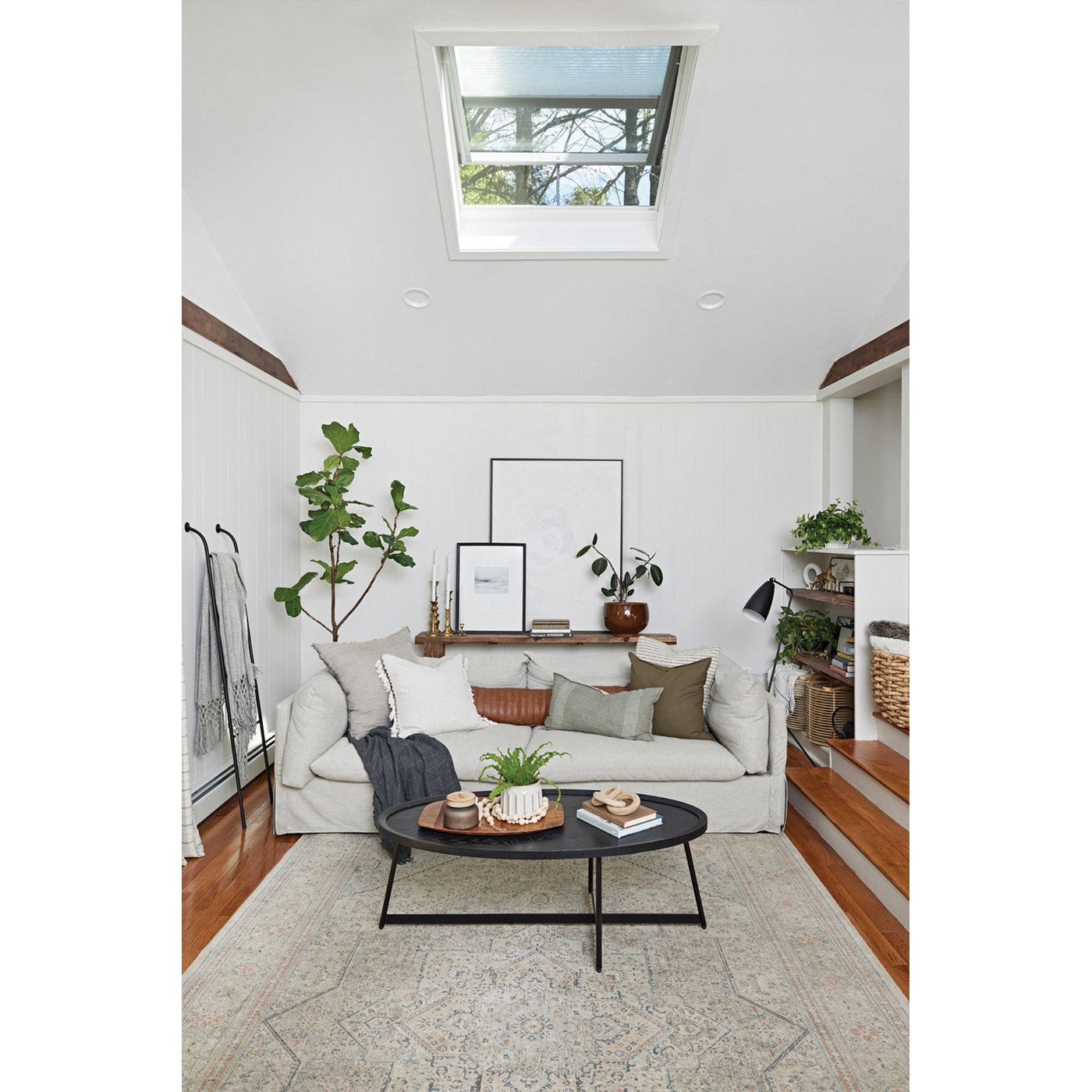 Velux VCS22462004S Skylight with Room Darkening Shade, 26-1/2 in OAW, 50-5/8 in OAH, Solar Operation, Laminated Glass - 1