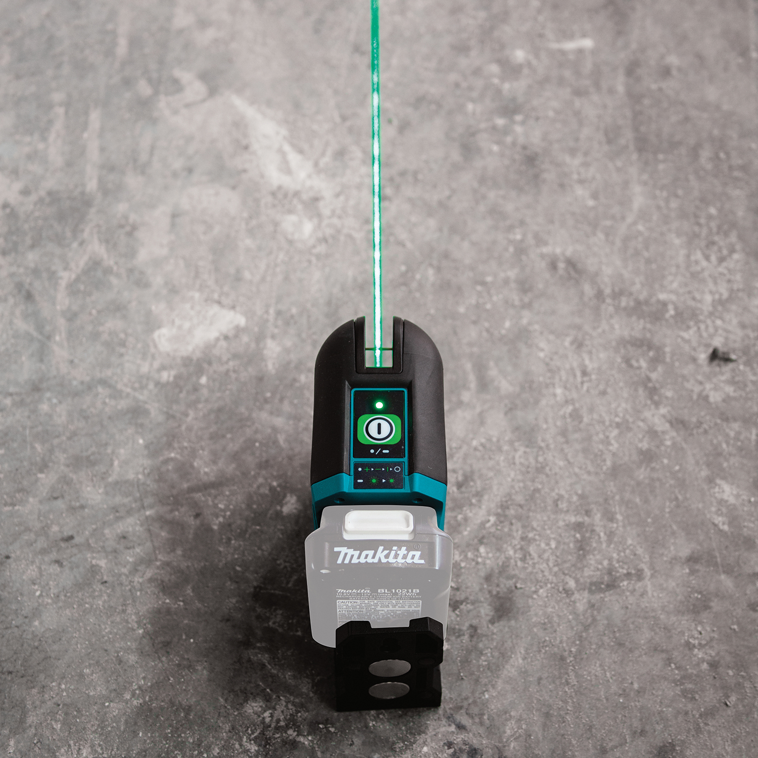 Makita CXT Series SK105GDZ Cross Line Beam Laser, 115 ft Without Detector, 262 ft with Detector, +/-1/8 in Accuracy - 2