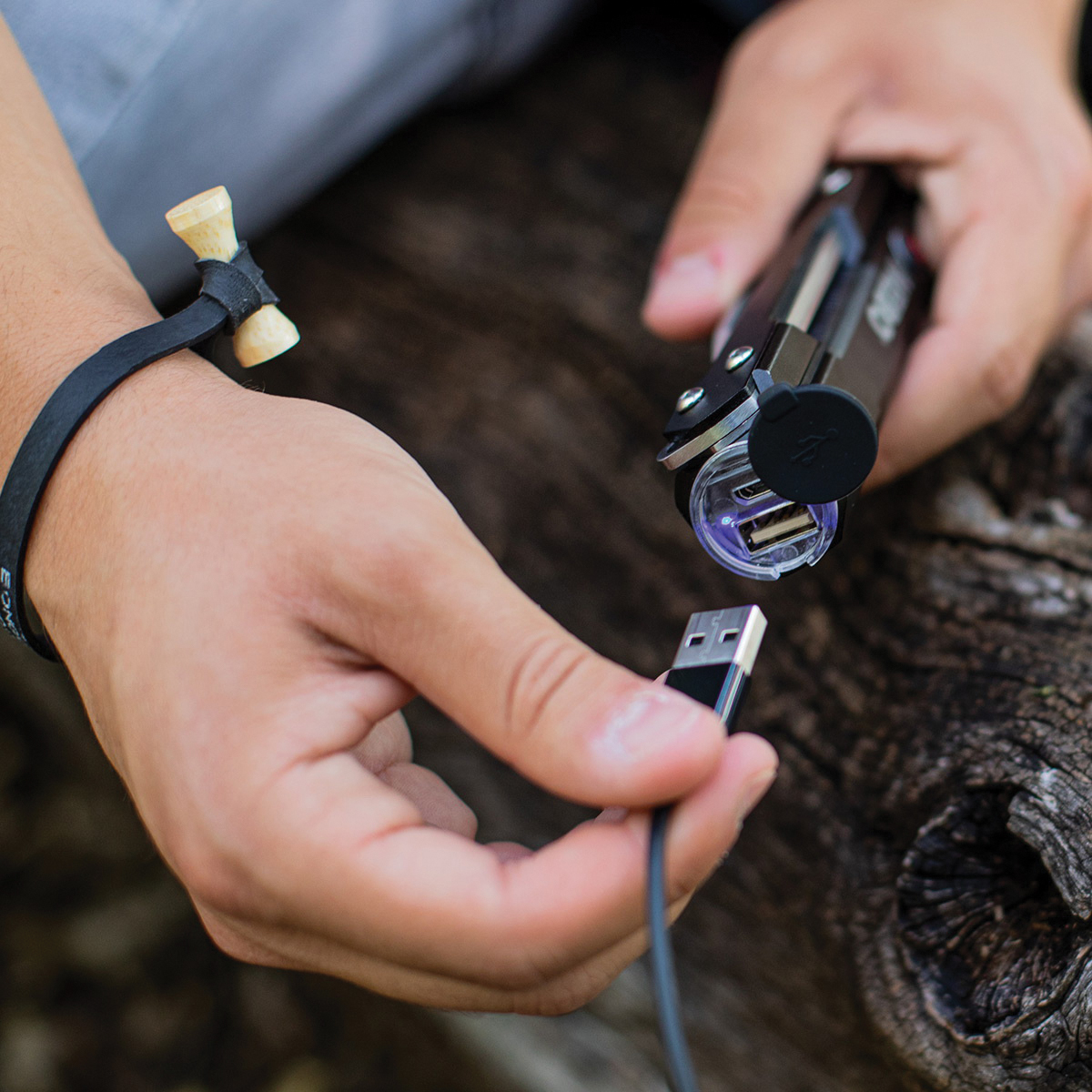 Nebo PAL+ Series 6715 Impact-Resistant Water-Resistant Flashlight with Power Bank and Knife, Rechargeable Battery