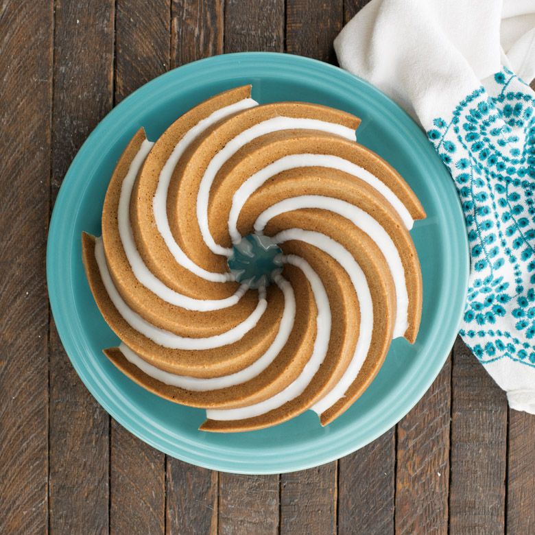 Nordic Ware Heritage Bundt Series 80677 Cake Pan, 10 Cup, Aluminum, Non-Stick: Yes