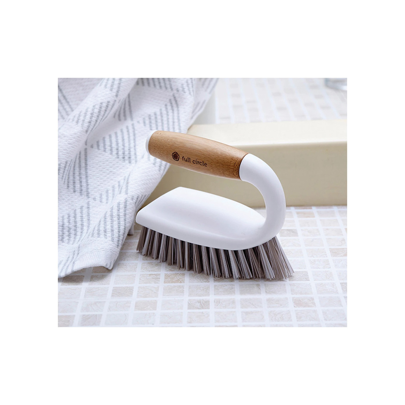 Brush Spotting Plastic White Nylon Bristles - Full Circle Chemical