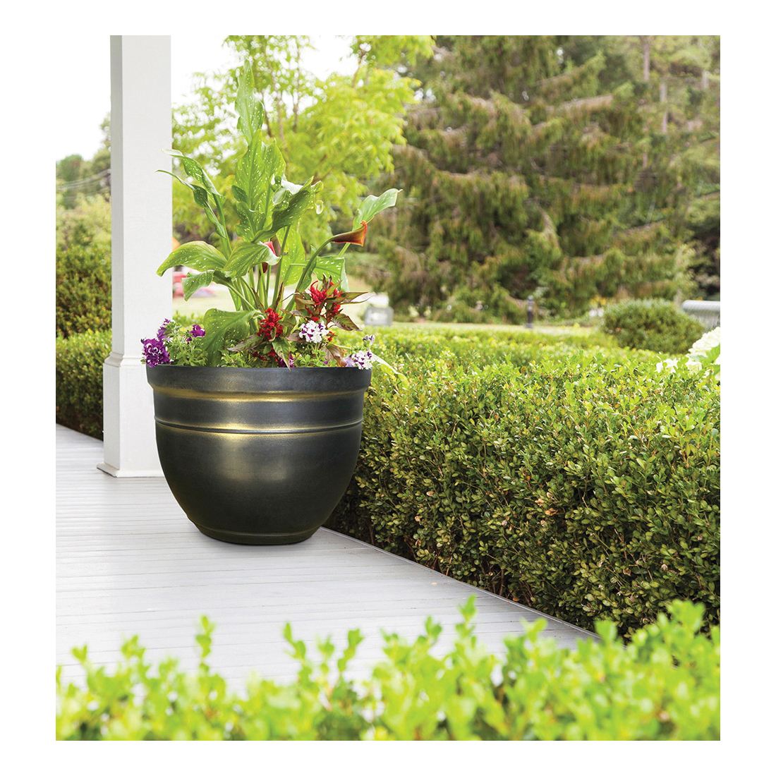 Southern Patio CMX-040200 Planter, 19 in Dia, 14 in H, 19 in W, 18 in D, Round, Madison Design, Ceramic/Composite Resin