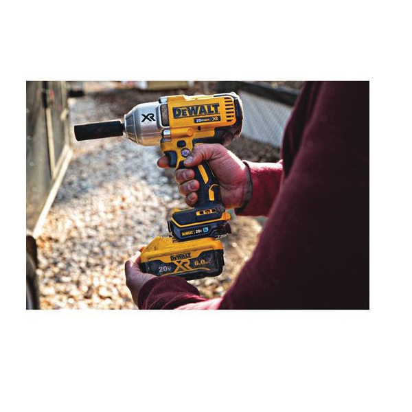 DeWALT® DCE040