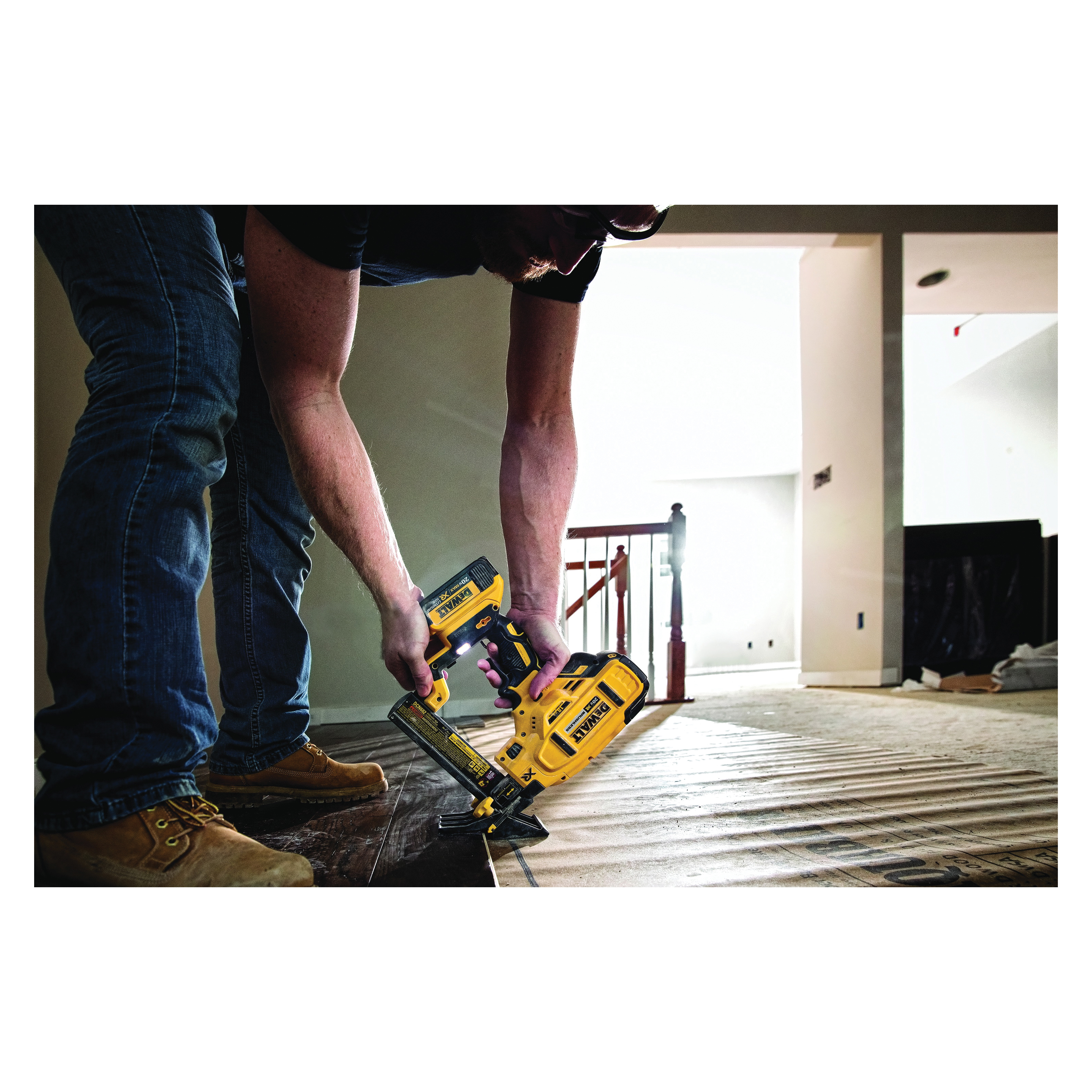 DeWALT® DCN682M1
