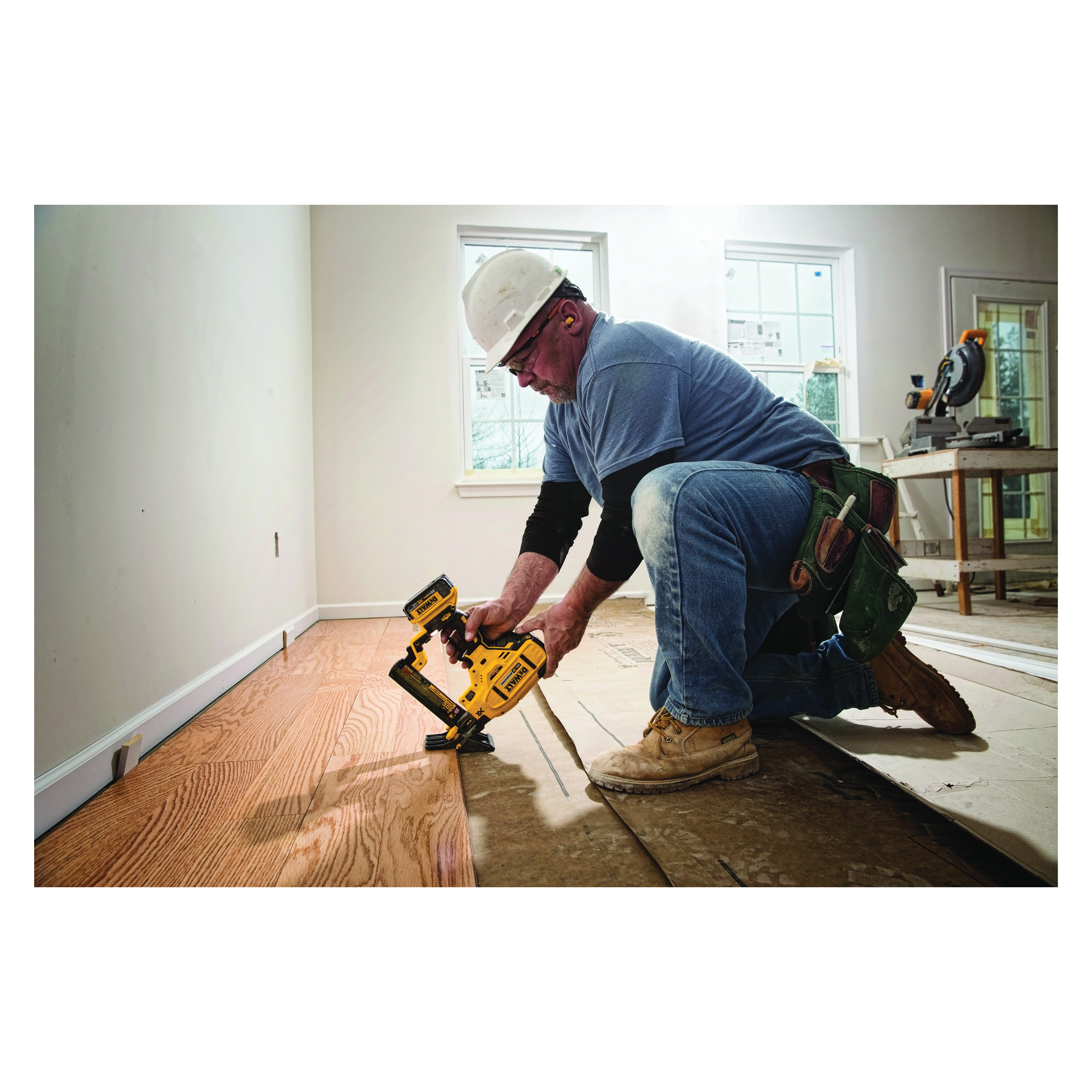 DeWALT® DCN682M1