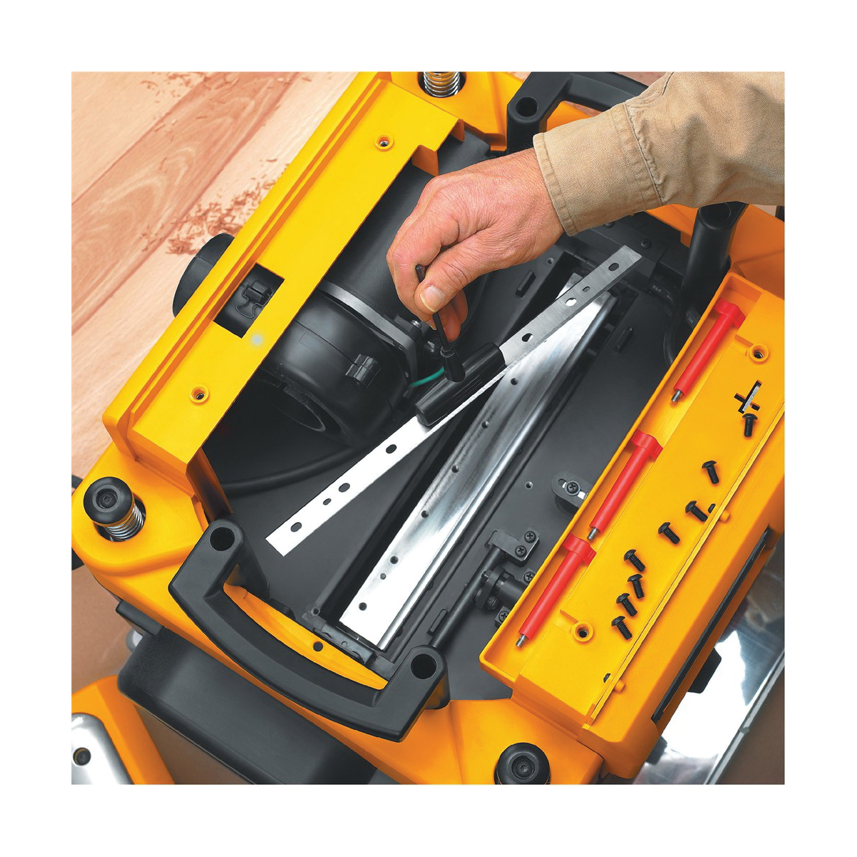 DeWALT® DW735