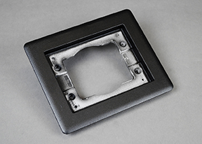 Wiremold® 817TCAL-BK