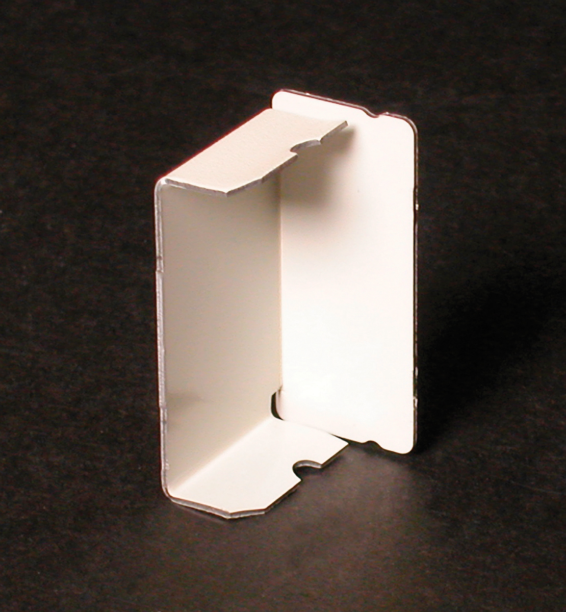 Wiremold® 2410B-WH